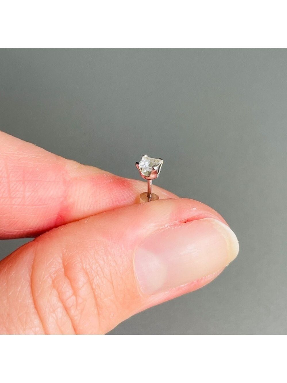 10k White Gold Square Princess Cut Cubic Zirconia 3mm Single Stud Earrin… - Picture 3 of 7